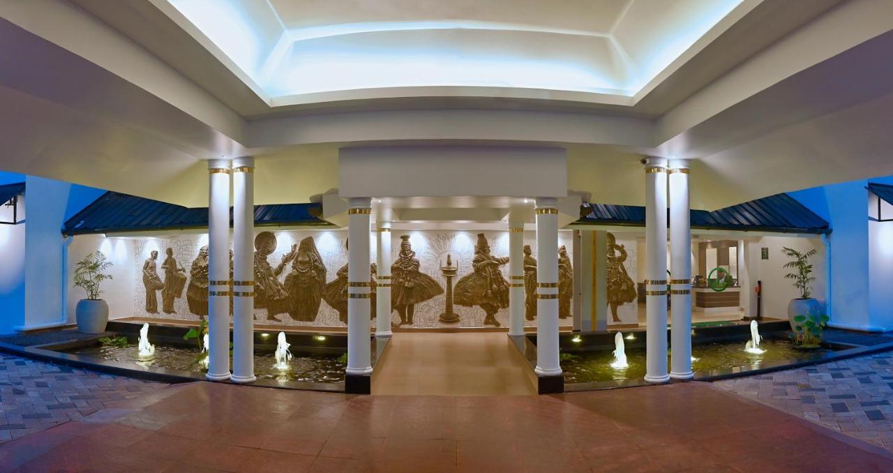 Contour Backwaters Hotel Resort & Convention Centre Rāmankari Dış mekan fotoğraf