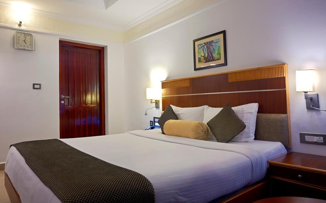 Contour Backwaters Hotel Resort & Convention Centre Rāmankari Dış mekan fotoğraf