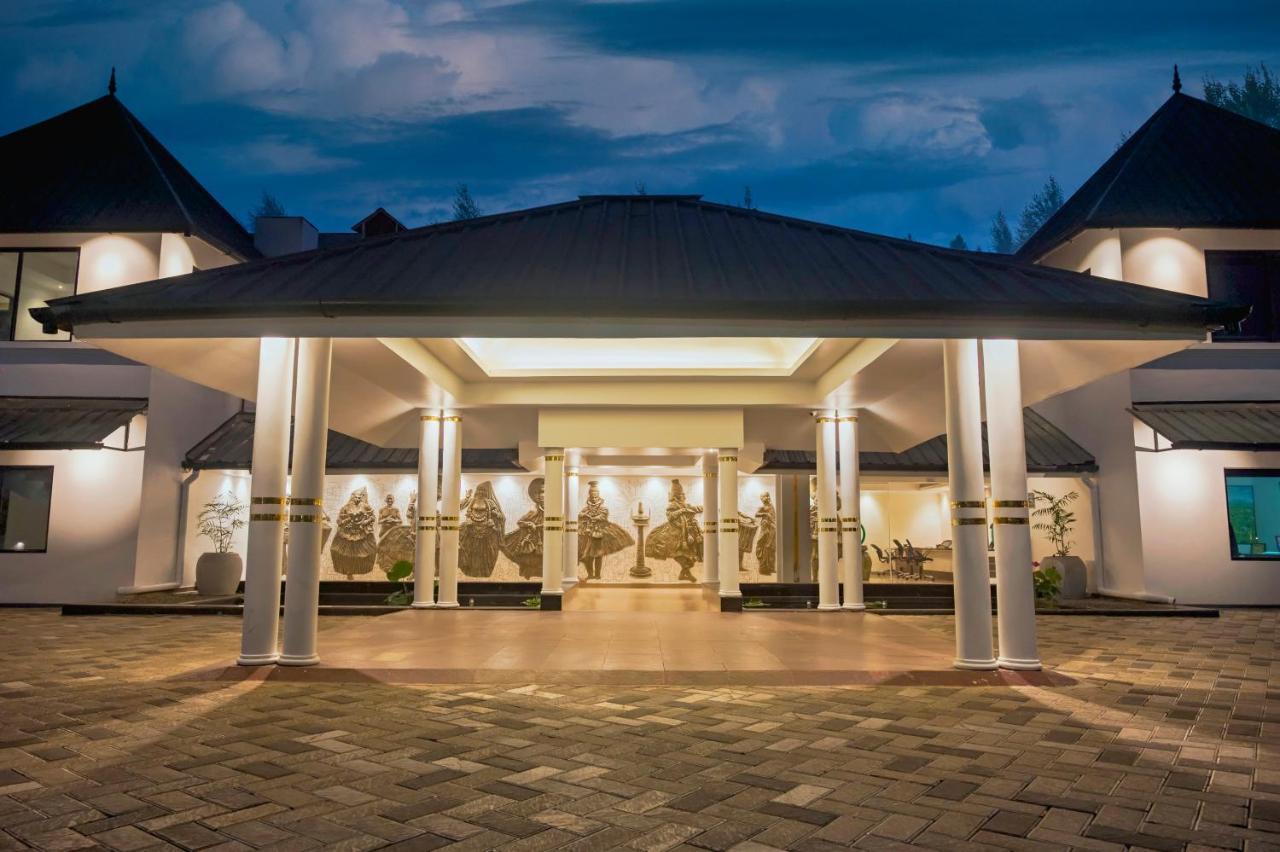 Contour Backwaters Hotel Resort & Convention Centre Rāmankari Dış mekan fotoğraf